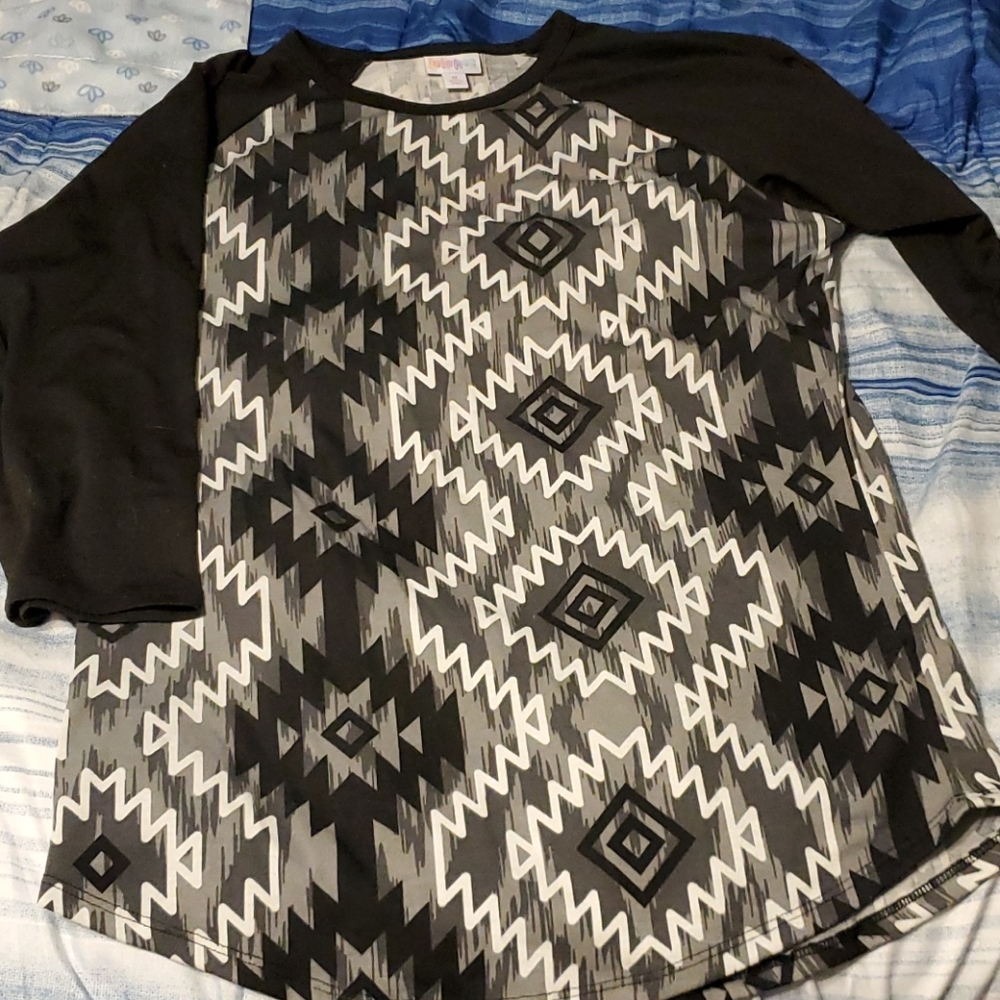 Lularoe randy size medium
